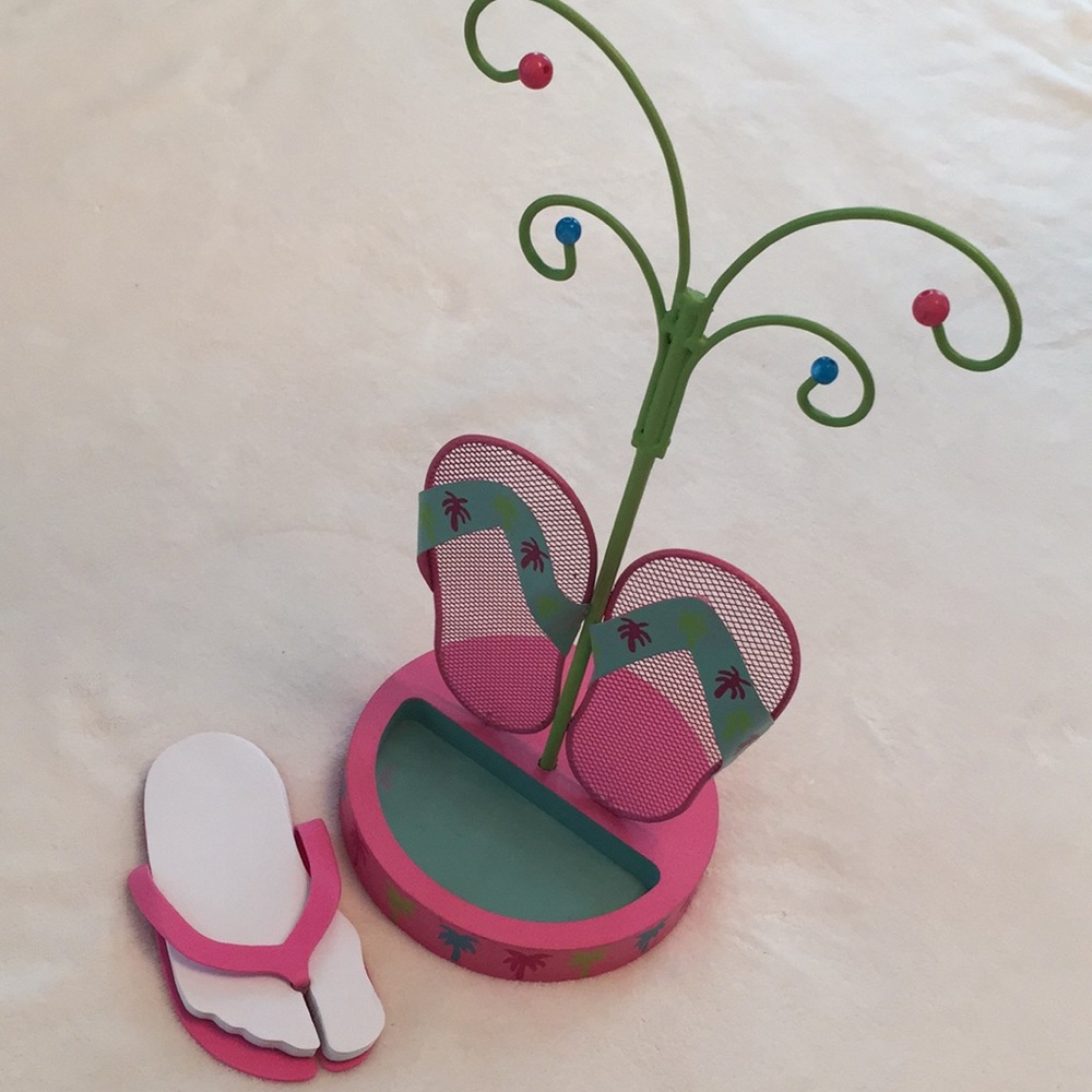 Jewelry holder with matching magnetic note pad